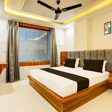 Gokul Hotel O Dev Paradise מראה חיצוני תמונה