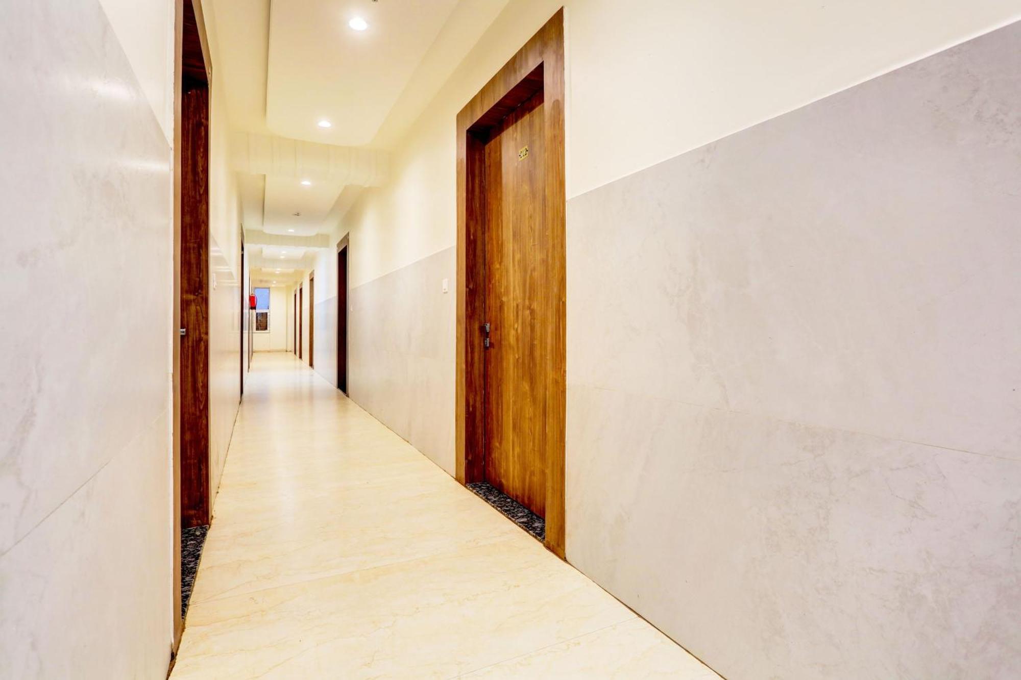 Gokul Hotel O Dev Paradise מראה חיצוני תמונה