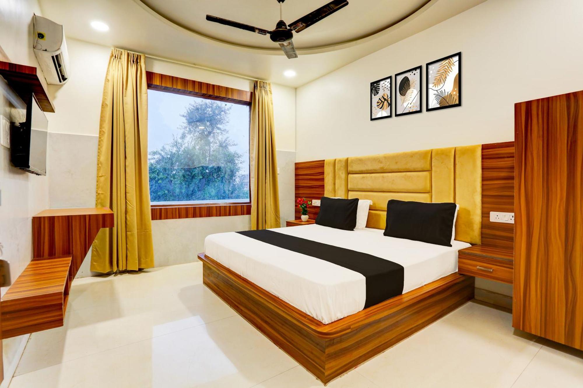 Gokul Hotel O Dev Paradise מראה חיצוני תמונה