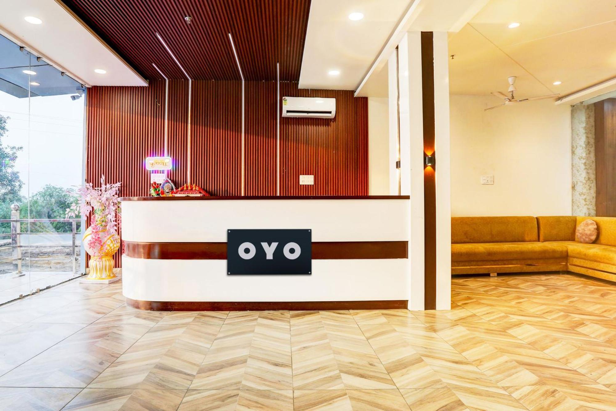 Gokul Hotel O Dev Paradise מראה חיצוני תמונה