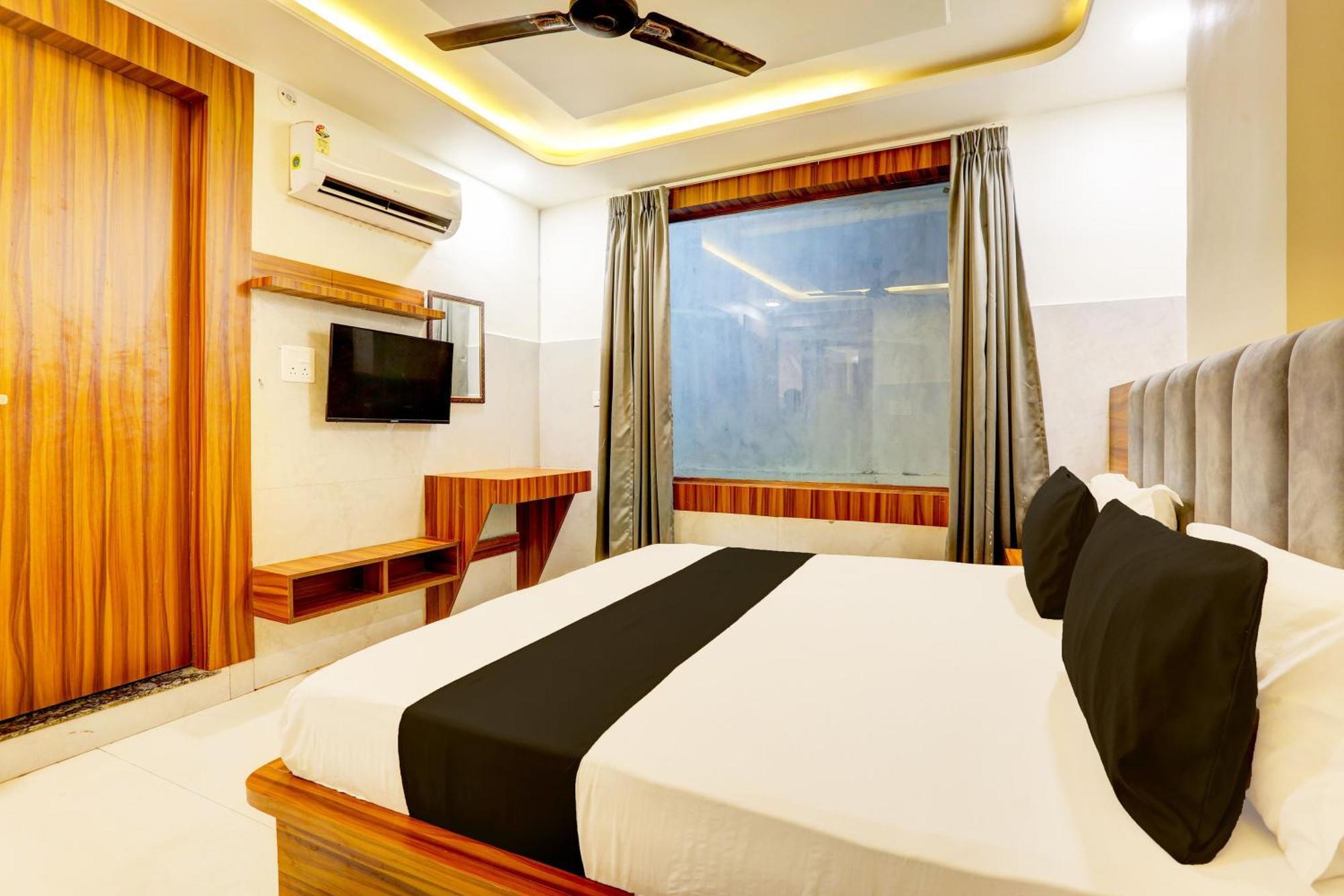Gokul Hotel O Dev Paradise מראה חיצוני תמונה